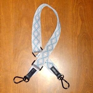 EUC Lululemon strap, o/s.